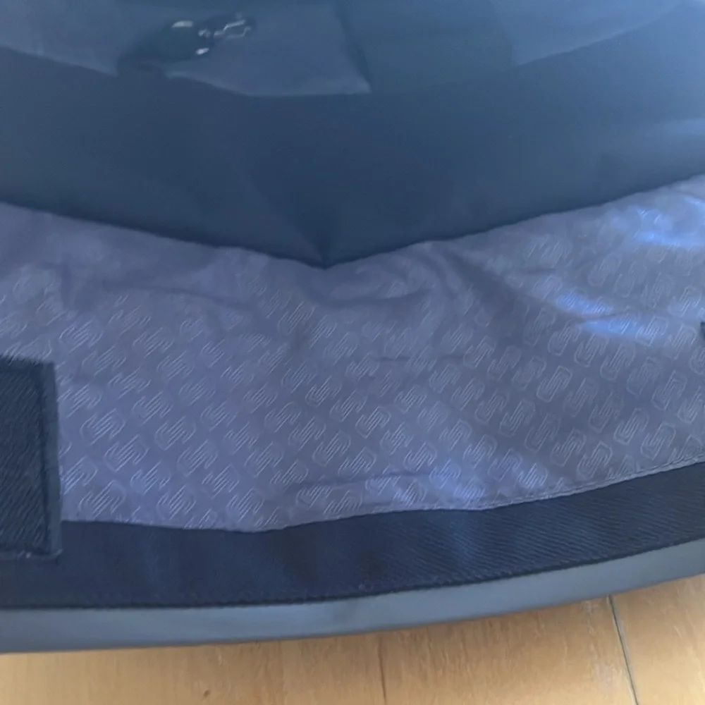 Solo black briefcase messenger/laptop‎ bag in great condition